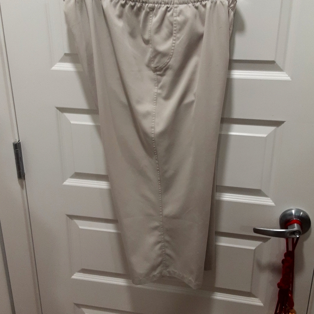 ALLISON DALEY ll 20W Capris